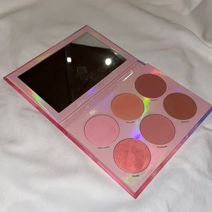 Lunar Beauty blush palette